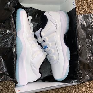 Air Jordan 11 Retro Low Legend Blue GS 4.5